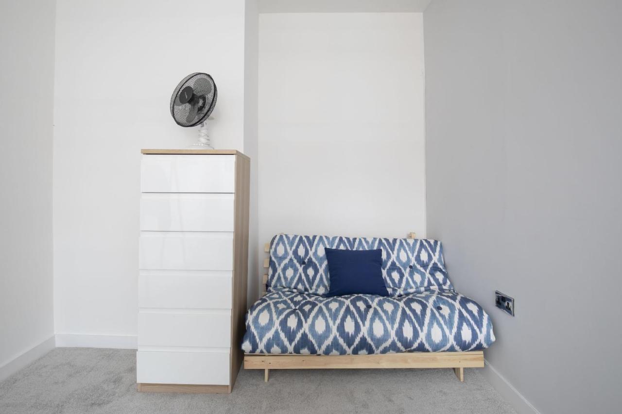 Beautifully Presented Newly Renovated City-Centre Apartment In チェルトナム エクステリア 写真