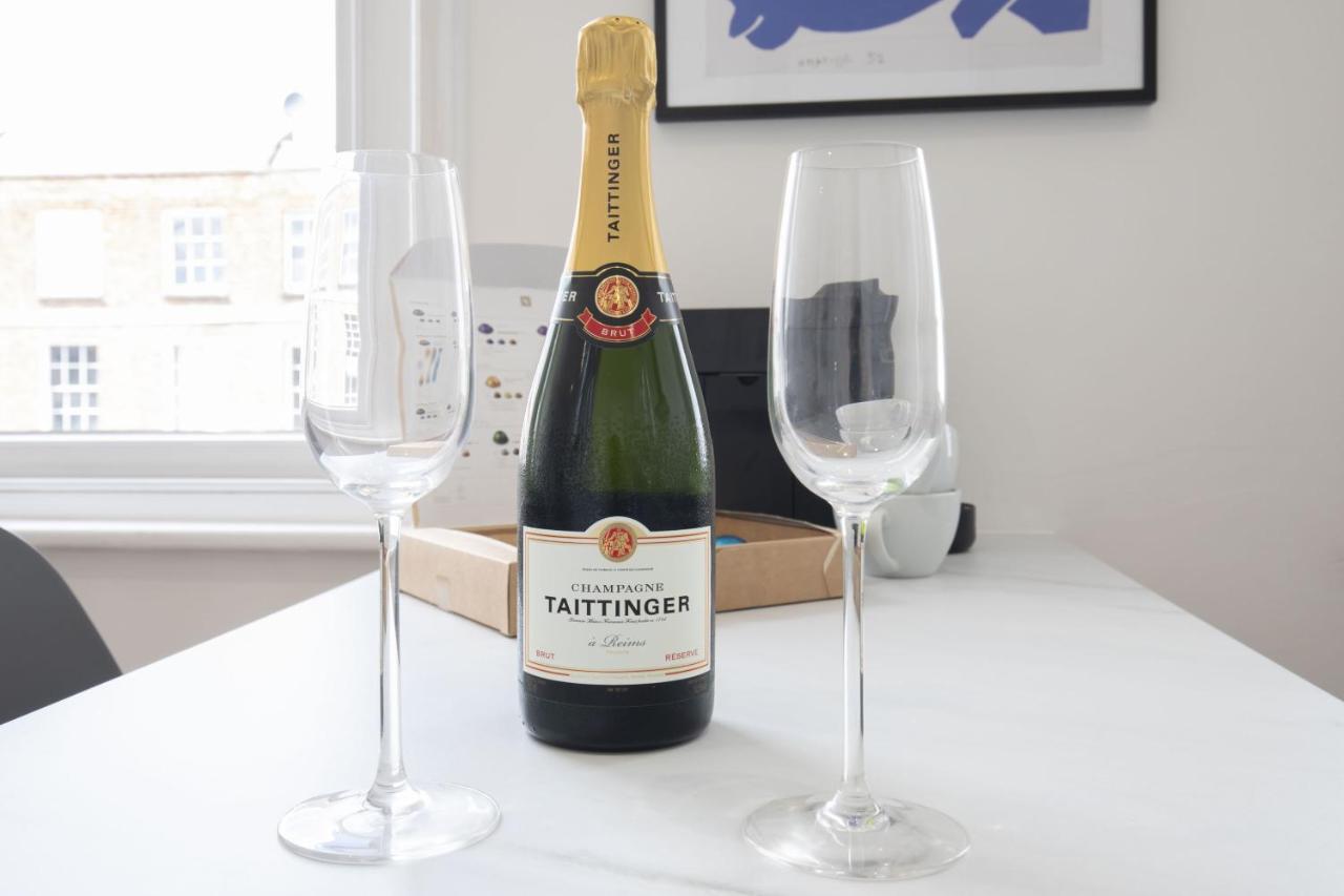 Beautifully Presented Newly Renovated City-Centre Apartment In チェルトナム エクステリア 写真